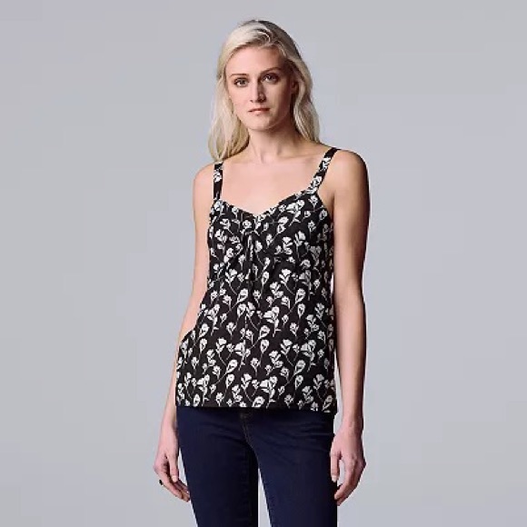 Simply Vera Vera Wang Tops - Simply Vera Vera Wang Twist-Front Tank- black with white flowers- size small